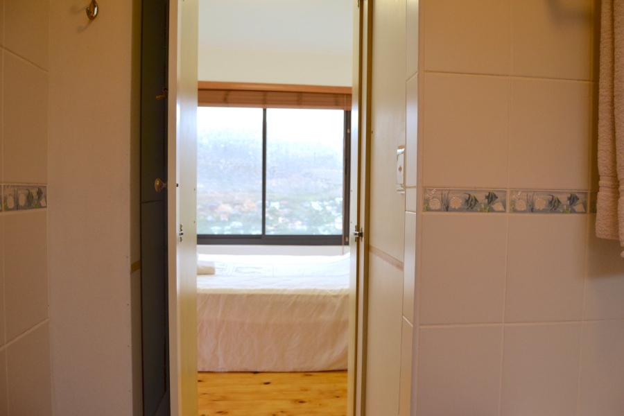 To Let 1 Bedroom Property for Rent in Glencairn Heights Western Cape